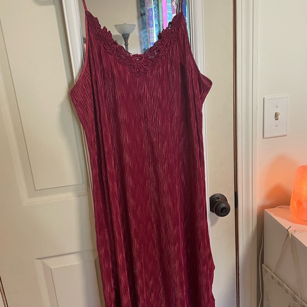 VINTAGE Dentelle Lacy Magenta Maxi Slip Dress